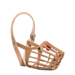 Buster Kunststof Muilkorf -Hondenbenodigdheden Winkel 42dcfd9f7097536227d1c3cc3d1816fbd734c0b554056f0539f2b91f69a1c38c 3